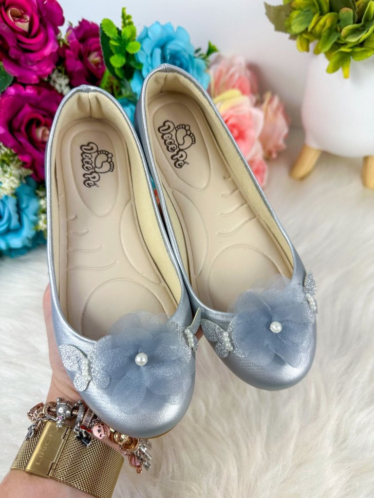 Sapatilha Doce Pe Jardim Encantado Prata Modelo 2